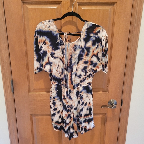 BCBGeneration Casual Tie Dye Romper Size S - Picture 3 of 6